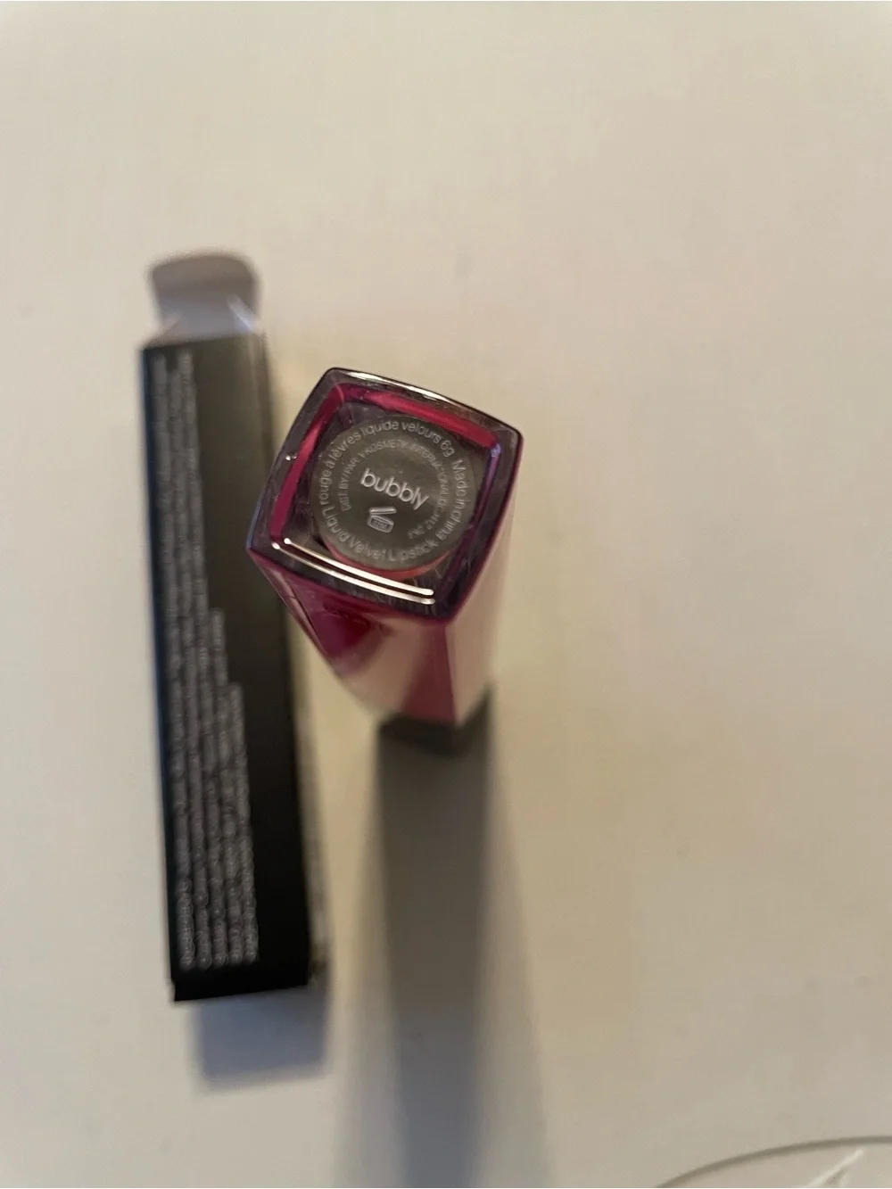 V Kosmetik Creamy Liquid Velvet Lipstick Pink Shade Bubbly New